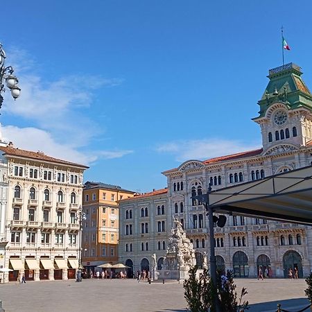 Casa Vacanze Trieste - Vista Piazza Unita Zewnętrze zdjęcie